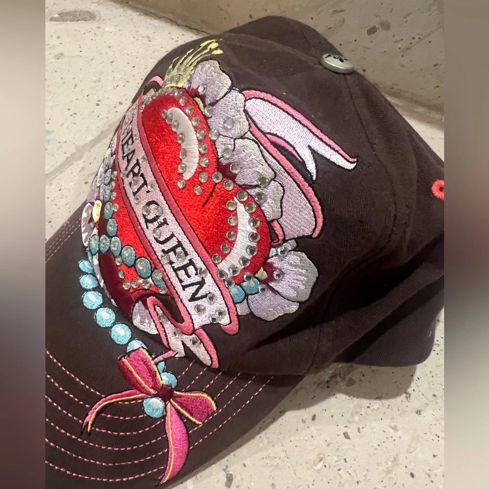 Heart Queen Hat- Women’s - Picture 4 of 9